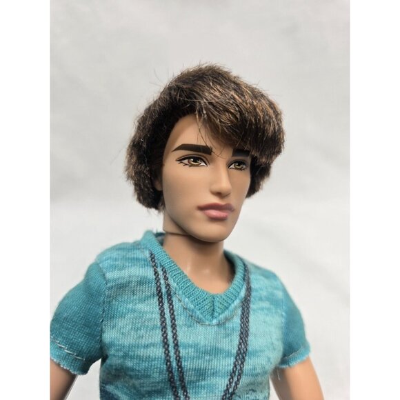 X7875 Barbie 2012 Ken FASHIONISTA Rooted Hair RYAN Articulated Arms DOLL &Outfit - Picture 3 of 7